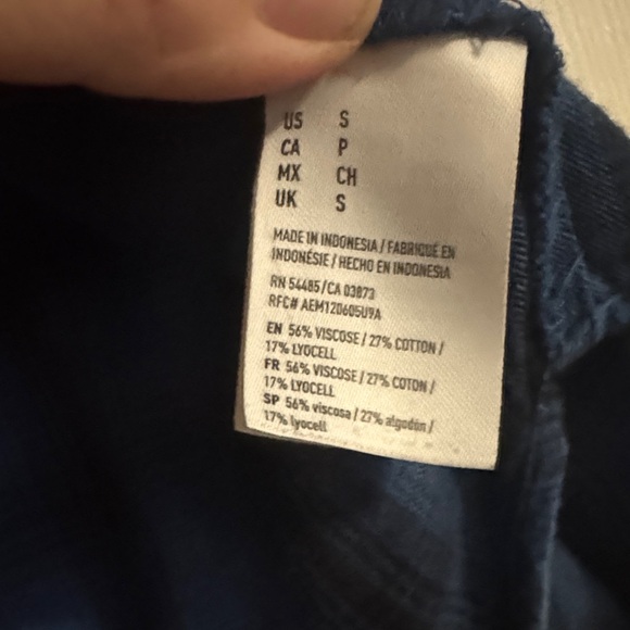 American Eagle Outfitters Blue Plaid Button-Down Shirt - Picture 4 of 6